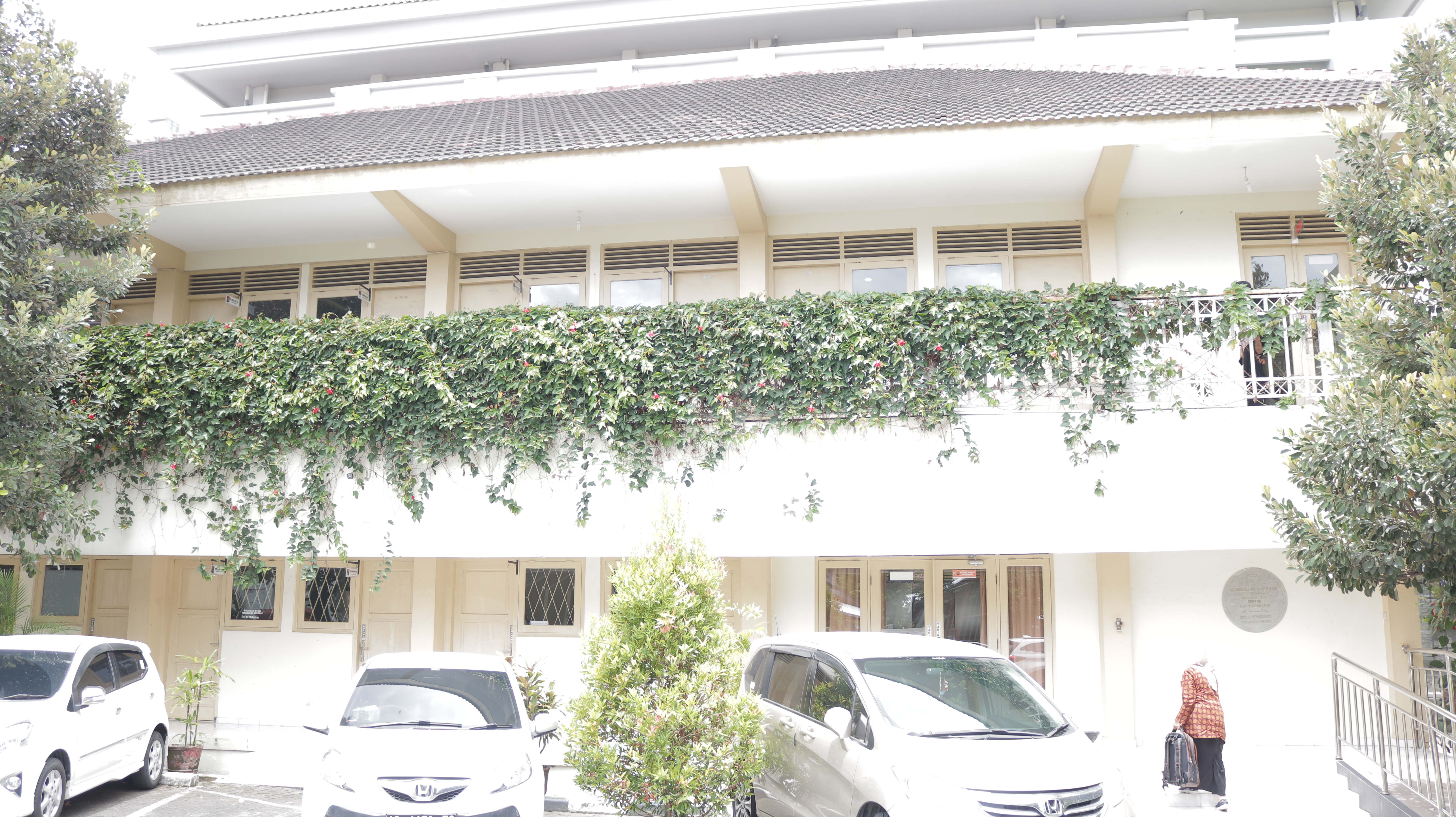 Gedung Dosen