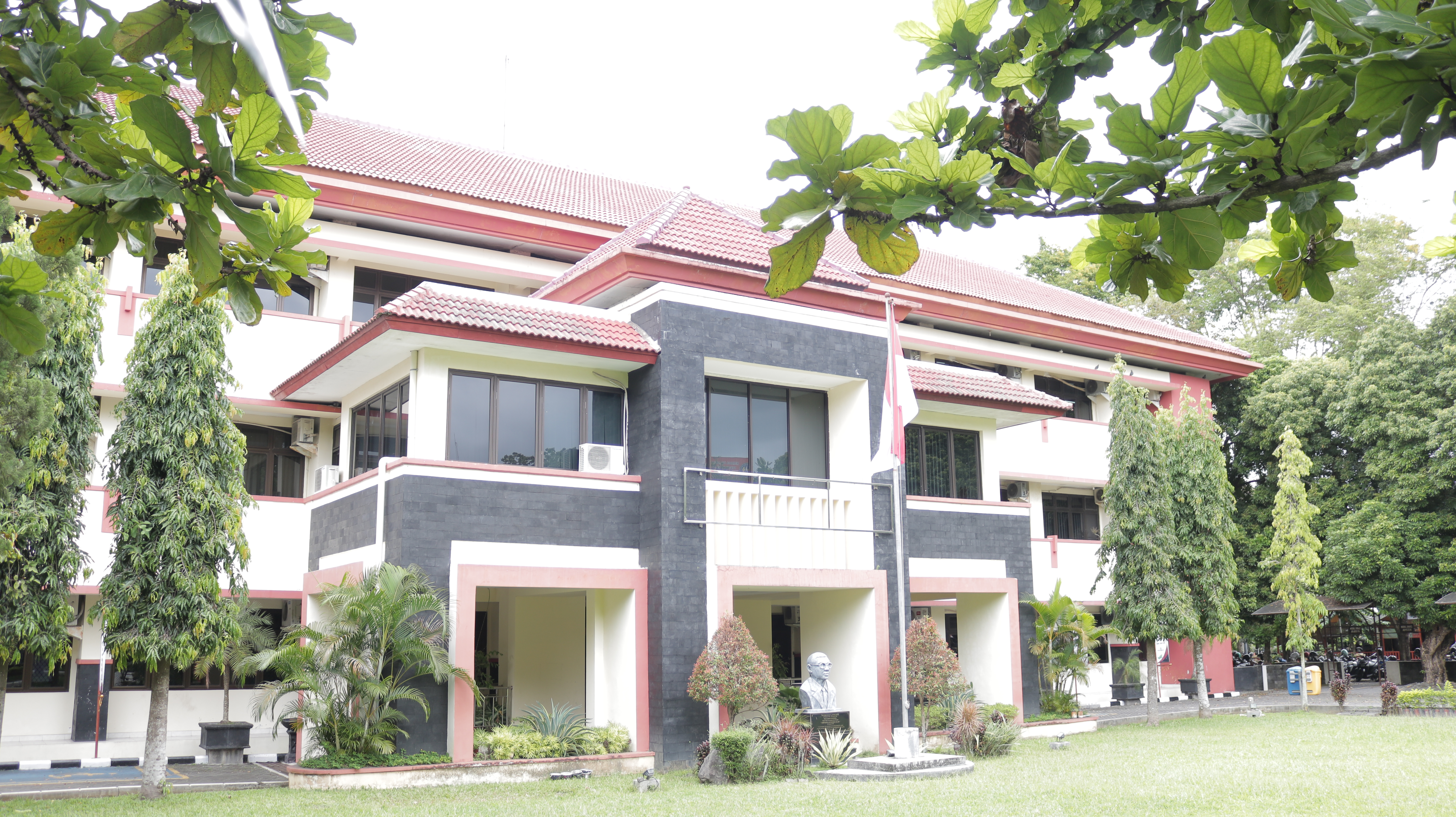 Gedung Dekanat